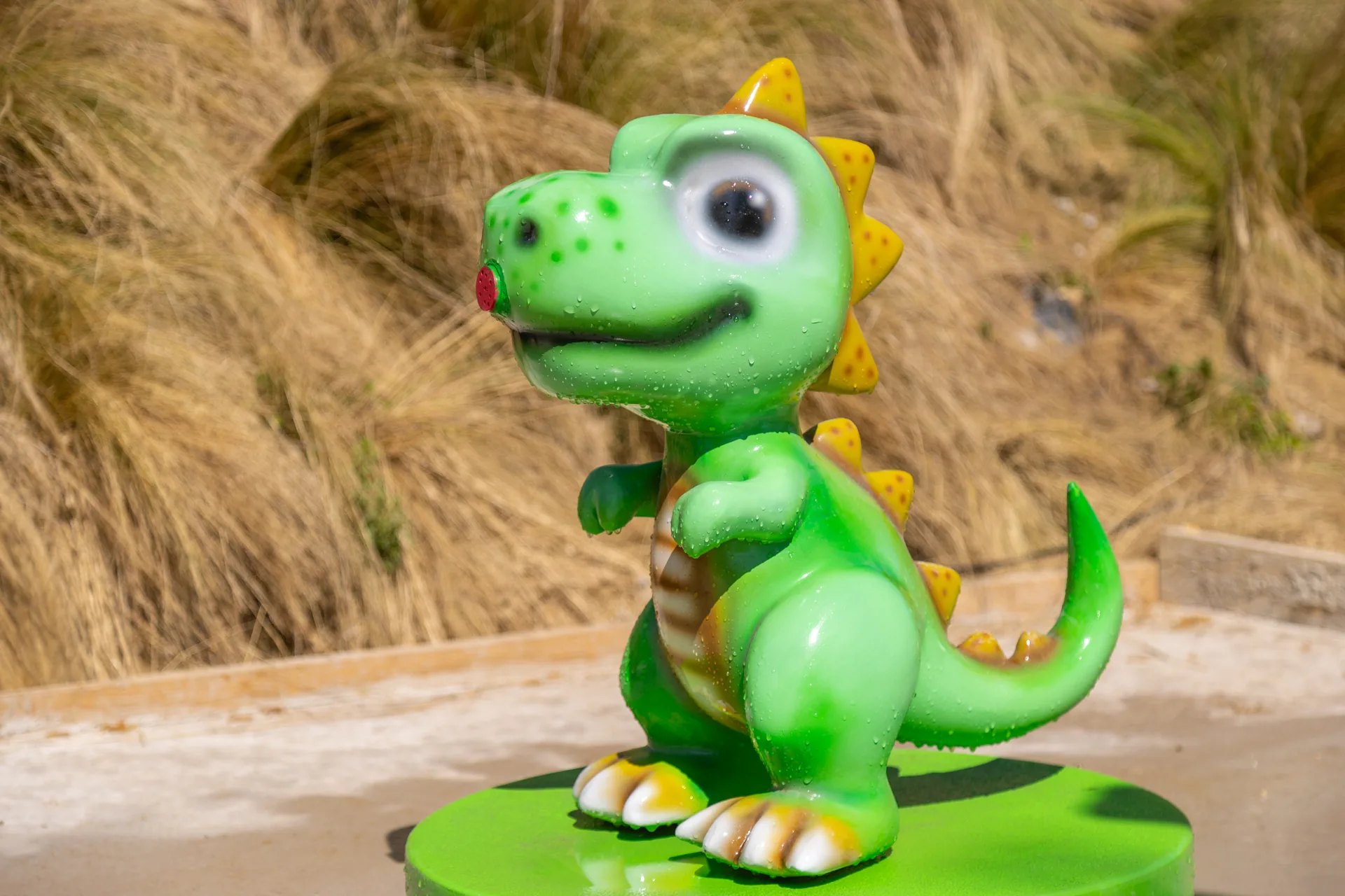 Dinosaure en fibre de verre, jeu d'eau