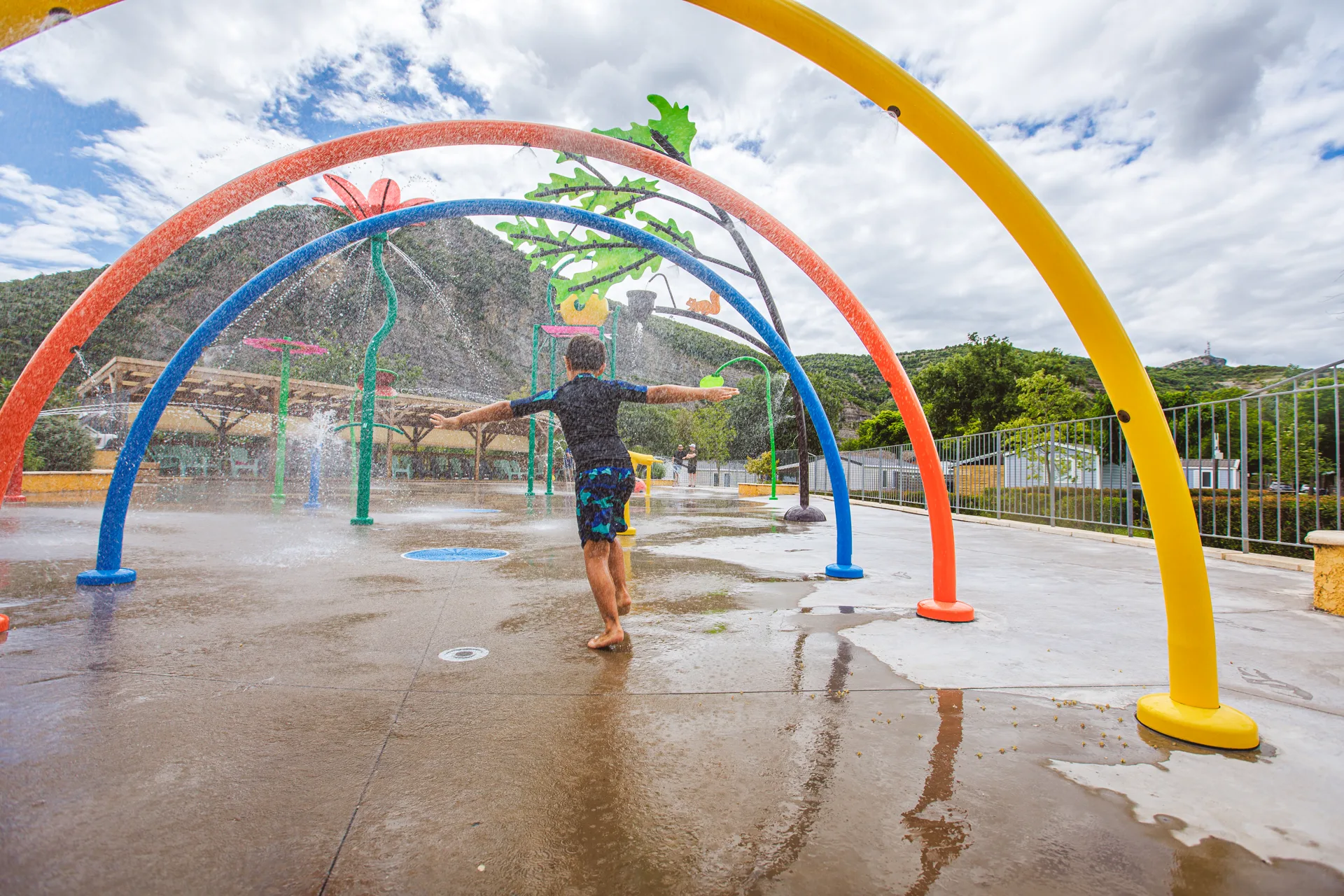 ★ Arches multicolores · Camping Plage Fleurie